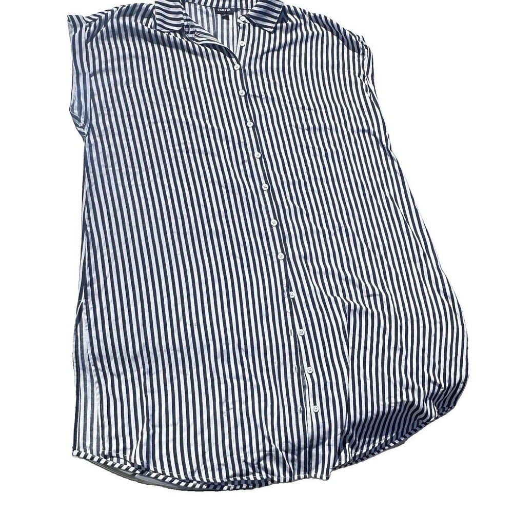 Torrid Women’s Size 0 Black White Striped Sleeveless Button-Front Tunic Top